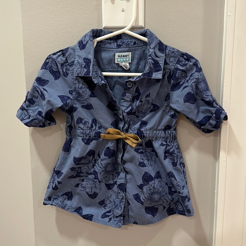 Old Navy Floral Blue Tunic Button Down